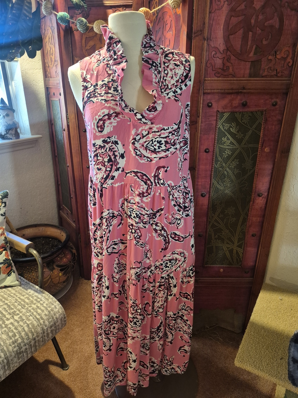 Crown & Ivy Sleeveless Ruffle Neck Tiered Maxi Dress Pink & Black Medium